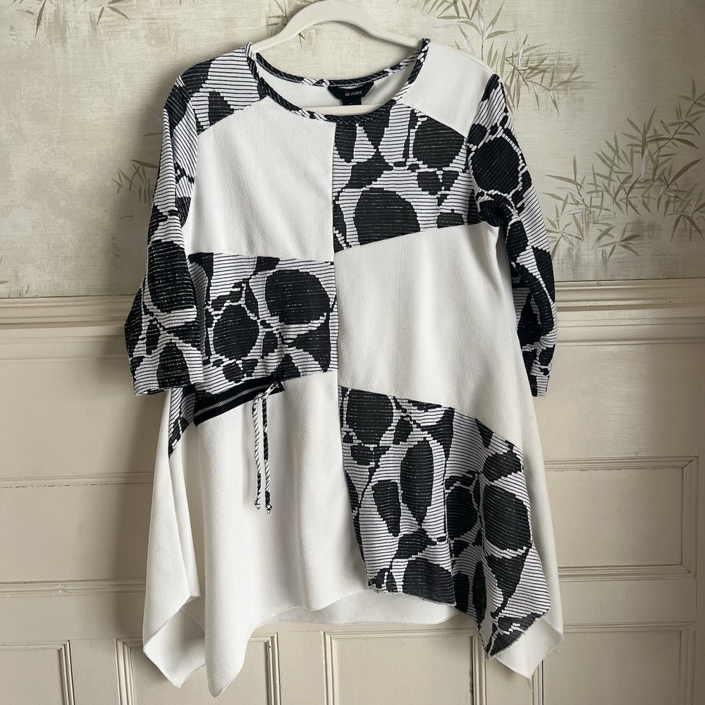 Ali Miles Black White Asymmetrical Lagenlook Top Tunic Art to wear - Size Medium